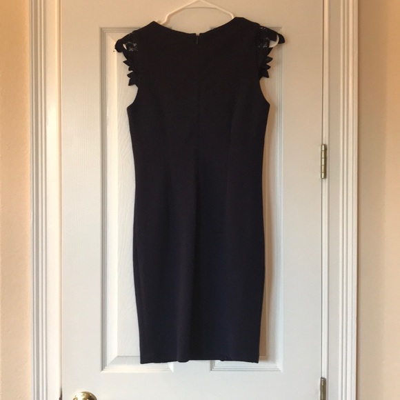 Carmen navy blue floral dress sz 2 - Picture 2 of 4